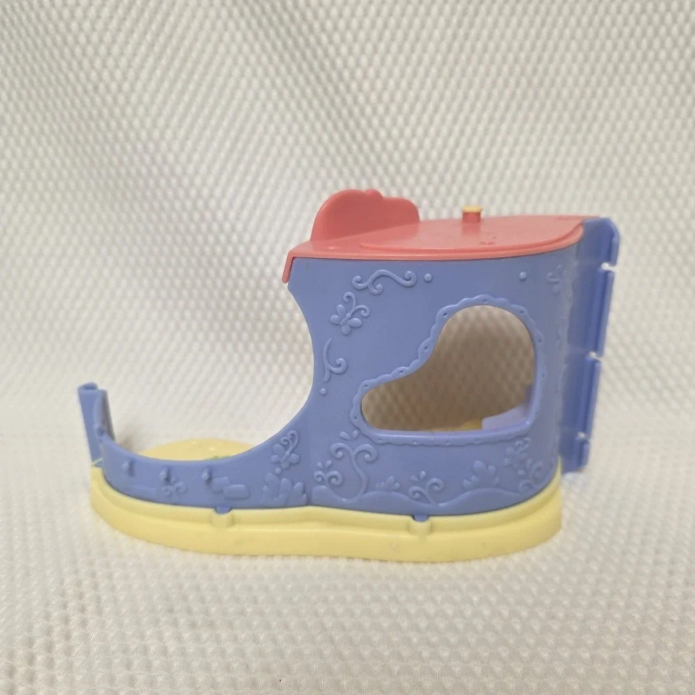 2006 Littlest Pet Shop LPS Bakery Nook Playset Hasbro